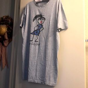 Long Tee short sleeves never worn